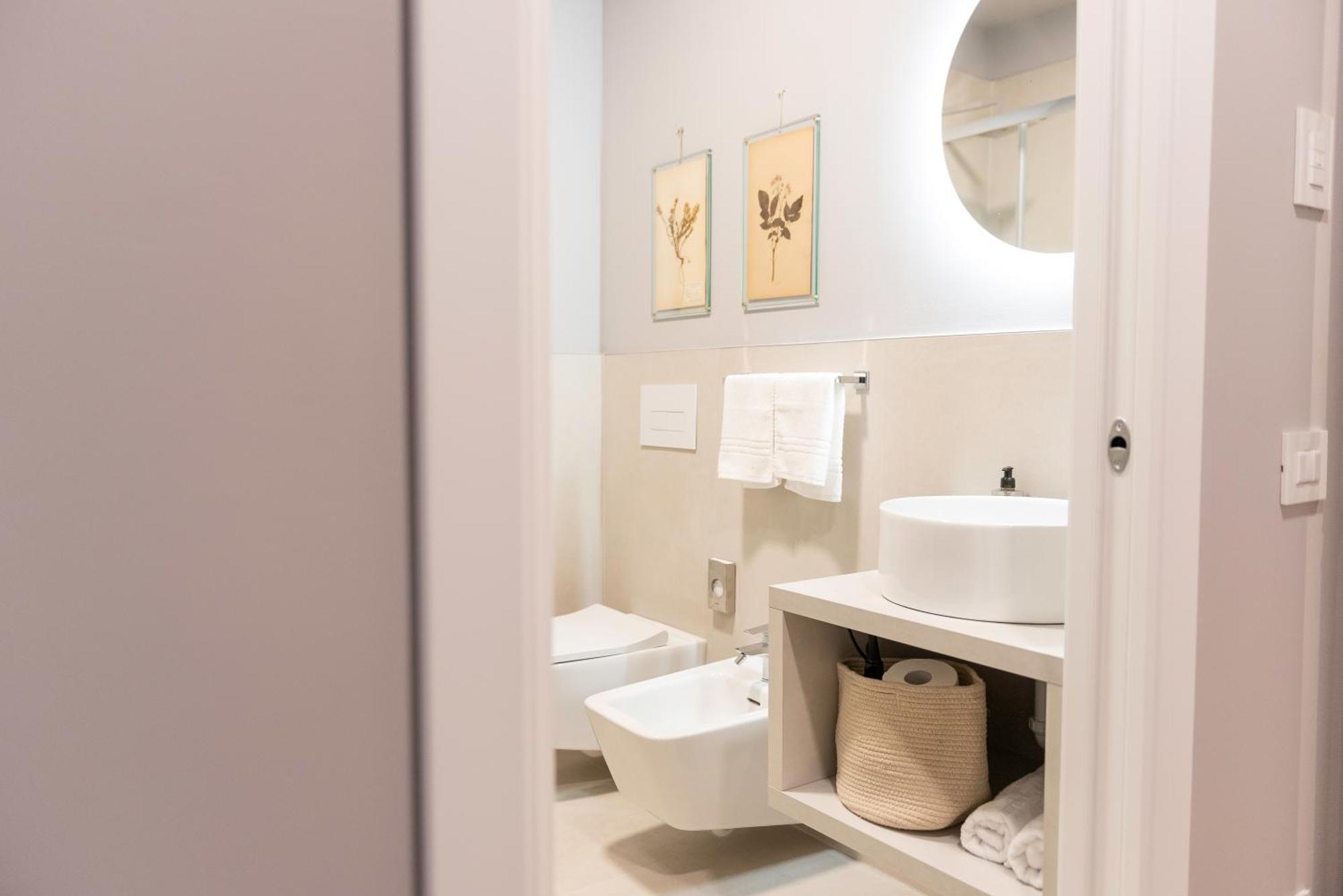 Regina Boutique Suites Trieste Eksteriør billede