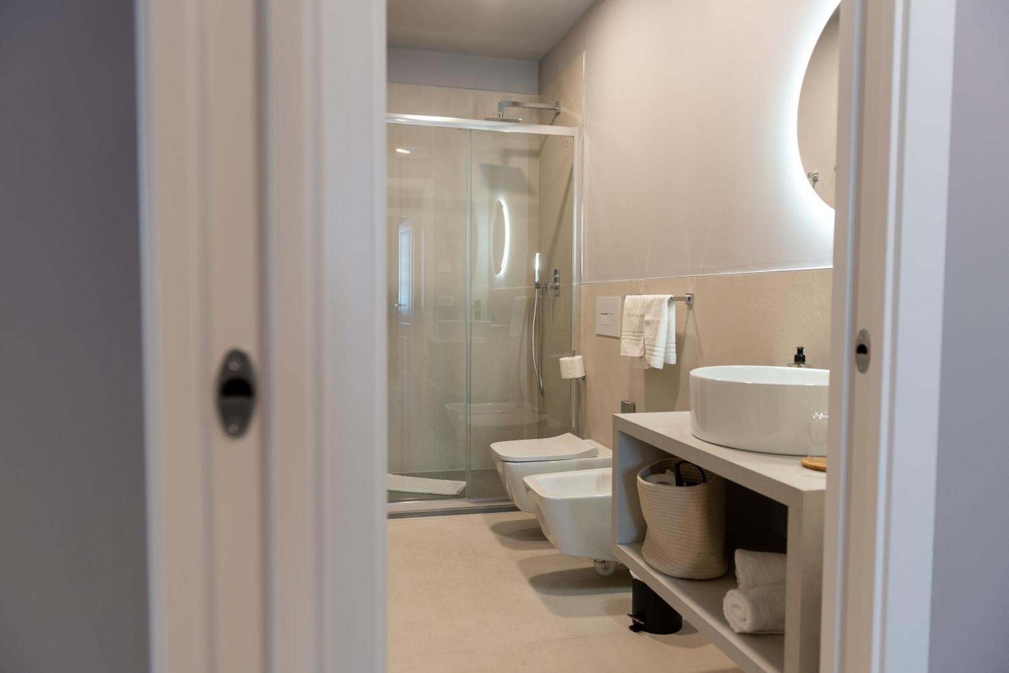 Regina Boutique Suites Trieste Eksteriør billede