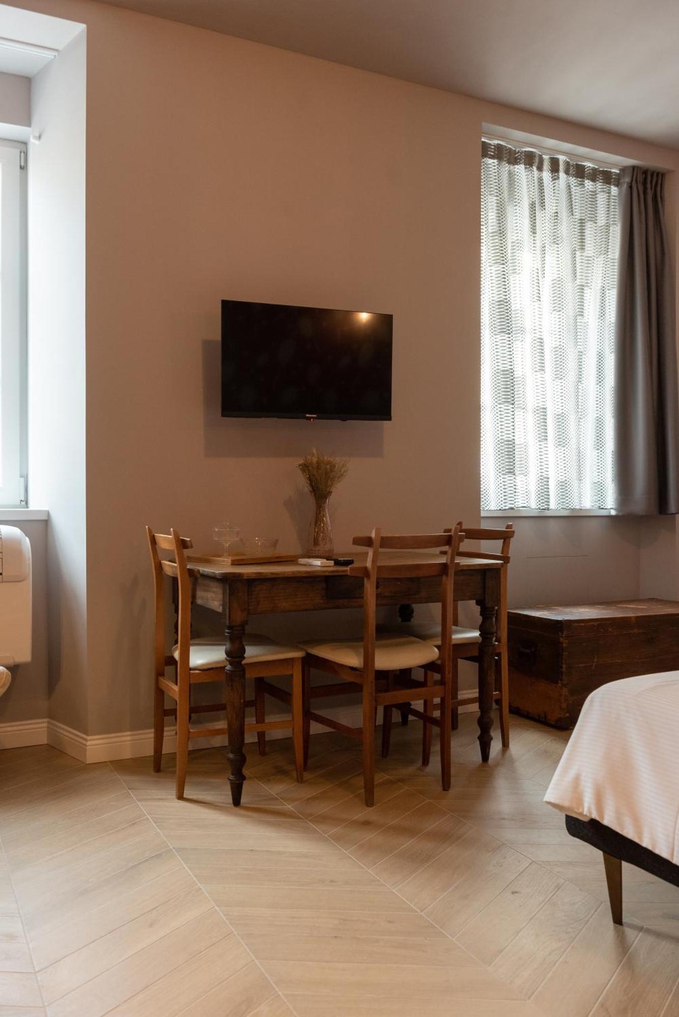 Regina Boutique Suites Trieste Eksteriør billede